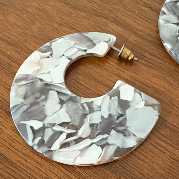 White and Gray Acetate Hoop Earrings - Picture 2 of 3